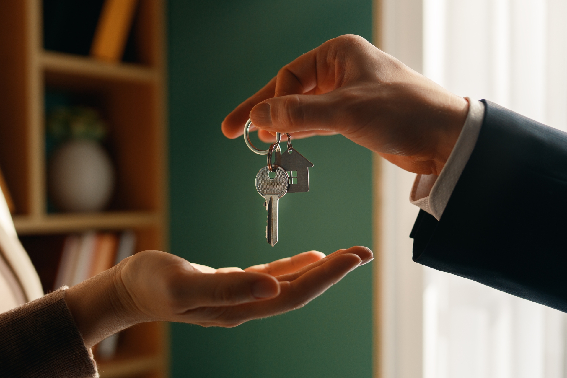 Handing over the keys to a long-term rental apartment in Warsaw